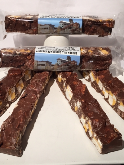 SALTED CARAMEL PURE MILK ROCKY ROAD 200gm