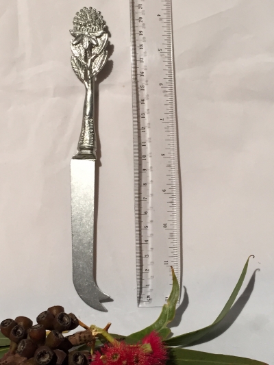 WARATAH 1 CHEESE KNIFE 21cm